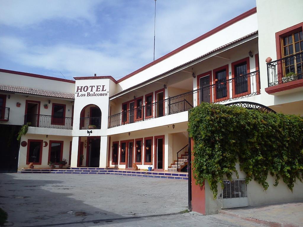 Hotel Los Balcones Parras de la Fuente Bagian luar foto